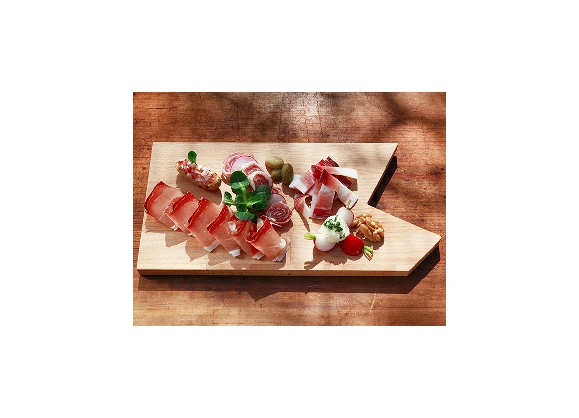 L’art de couper le délicieux Speck du Comptoir Allemand
